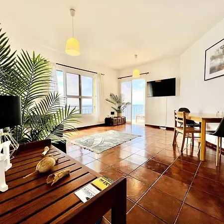 Paulo By Your Madeira * Понта-ду-Сол